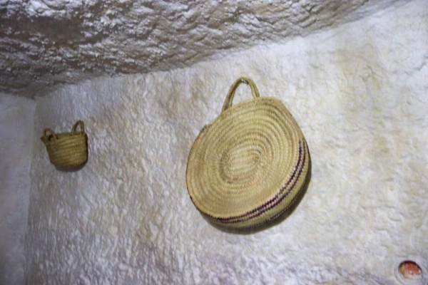 كهوف يحيى لسياحة والمبيت البهاليل image 10