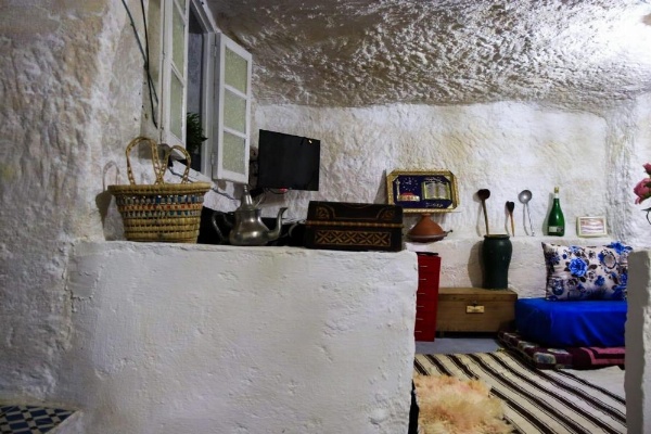 كهوف يحيى لسياحة والمبيت البهاليل image 8