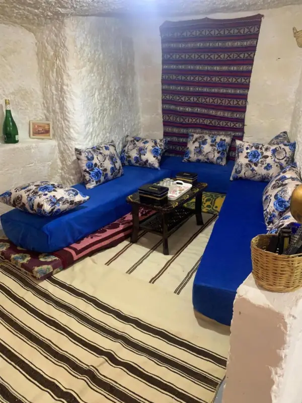 كهوف يحيى لسياحة والمبيت البهاليل Main image