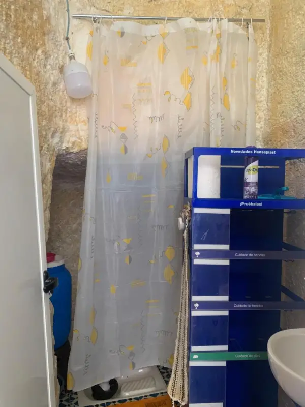 كهوف يحيى لسياحة والمبيت البهاليل 4